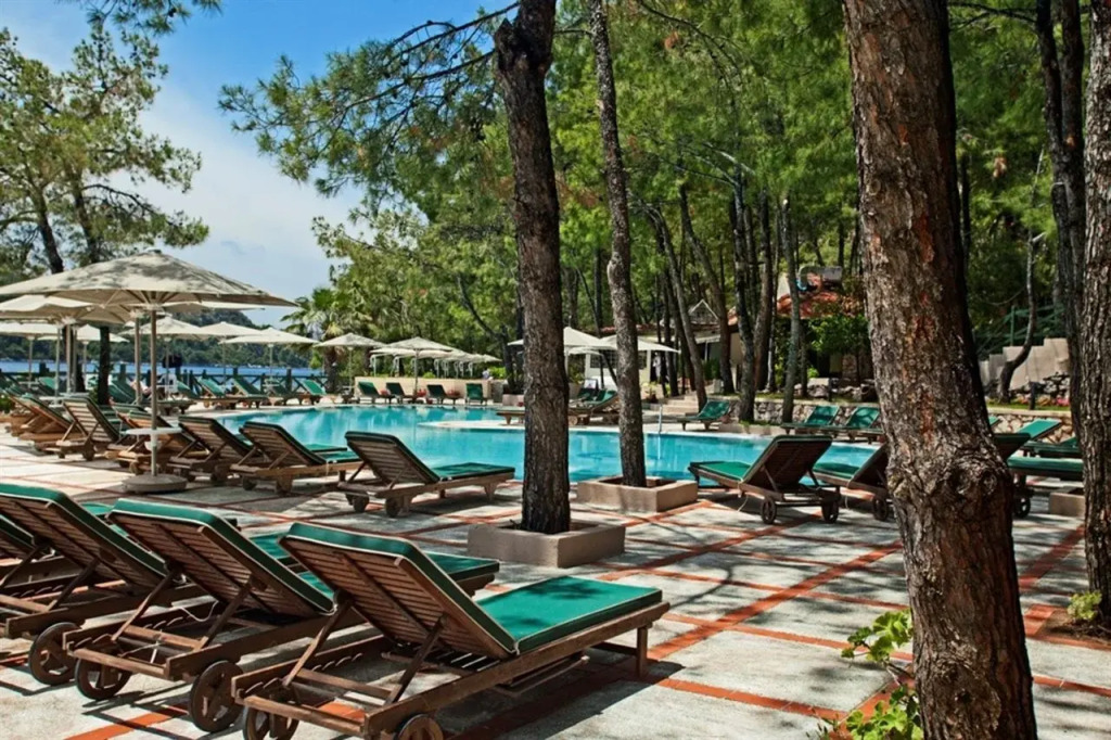 Marti Hemithea Hotel