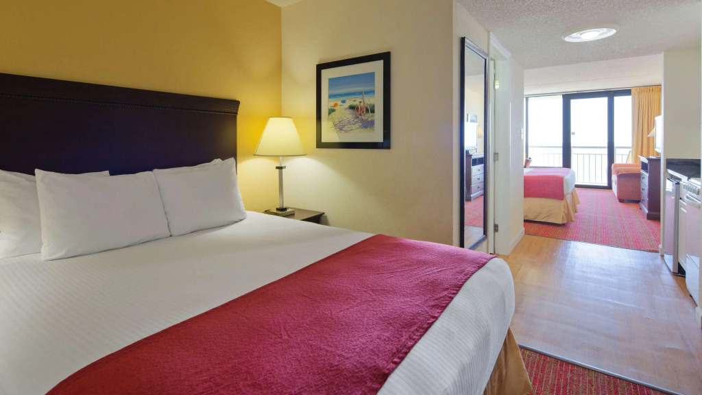 Best Western Ocean Sands Beach Resort