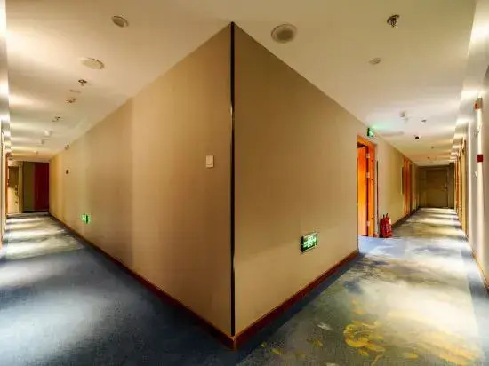 Superior Hotel(Shenyang Olympic Sports Center Northeast International Hospital store)