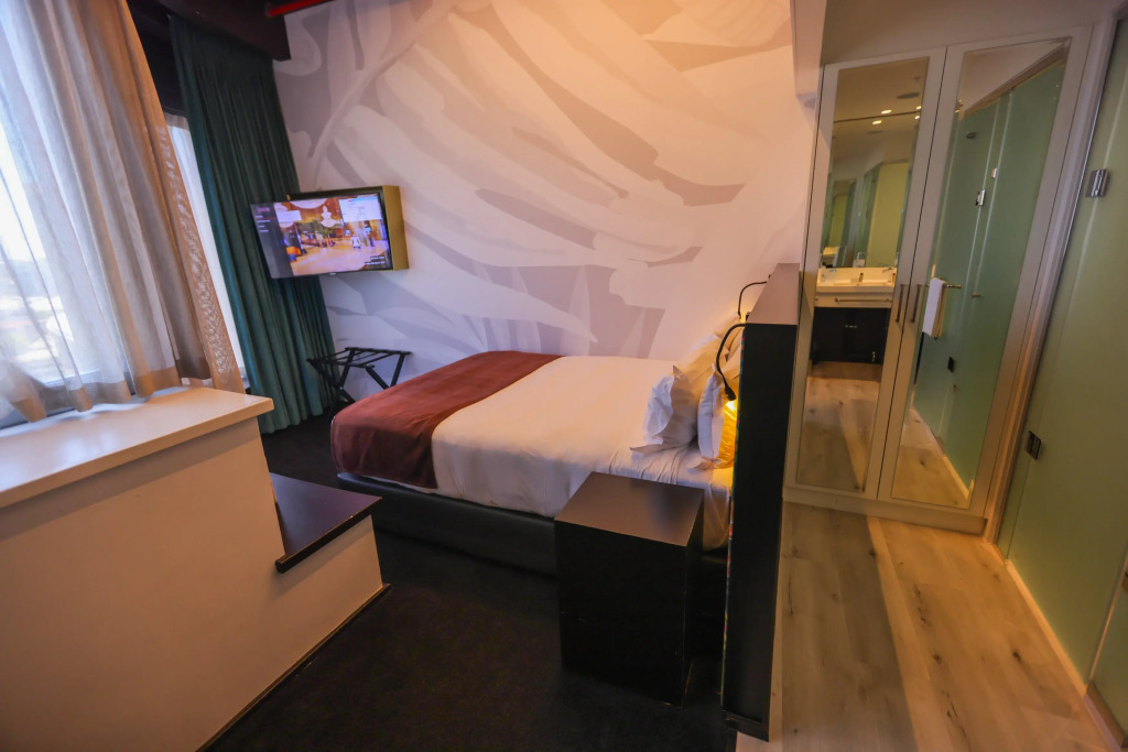 Hotel Sky Sandton