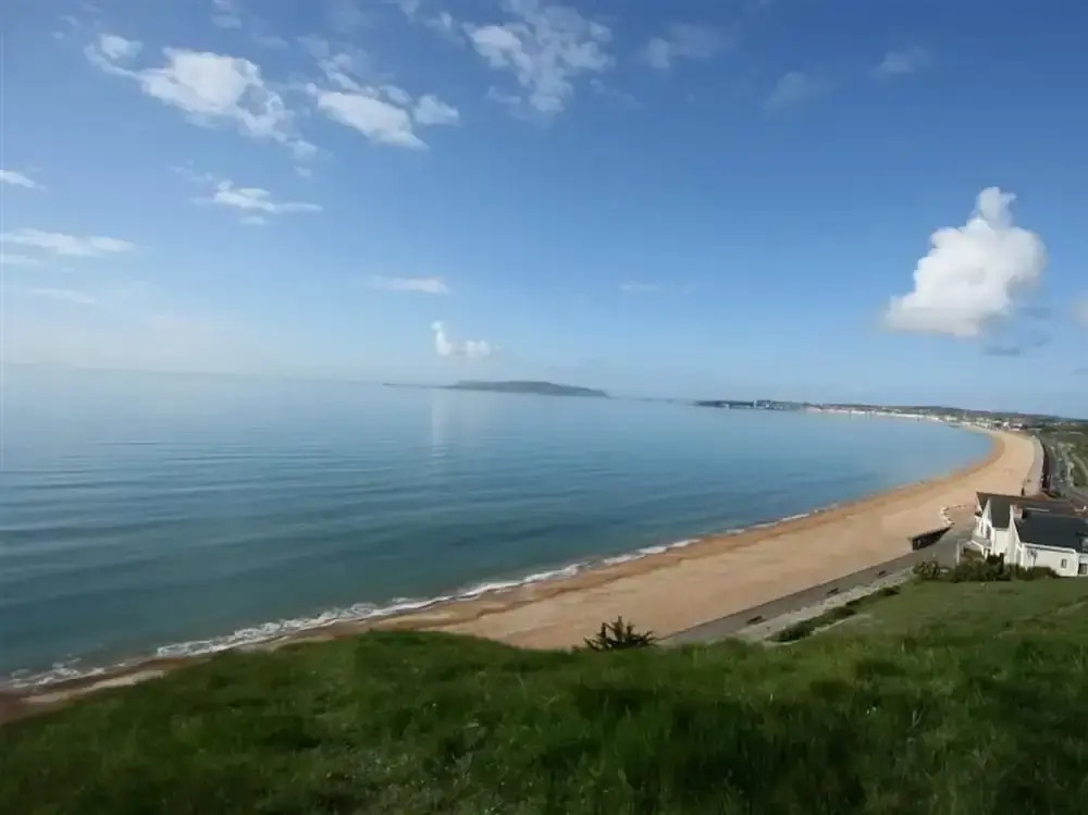 Fuchsia'S Edge, Weymouth