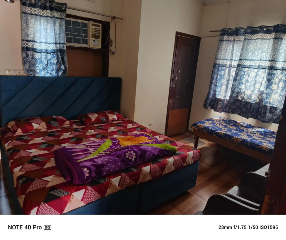 MJ Chawla Homestay double bed attached bathroom room