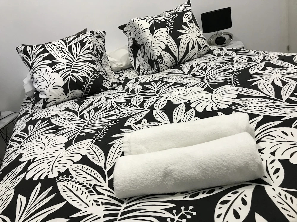 Valdefuentes Apartment