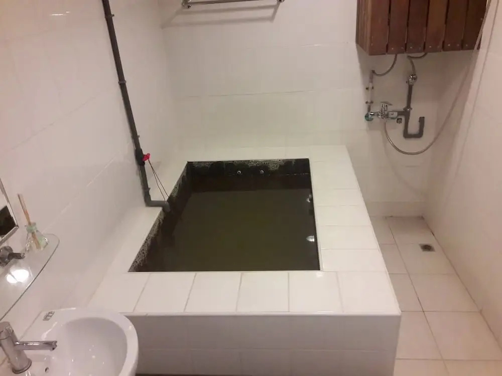 House One One Hot Spring