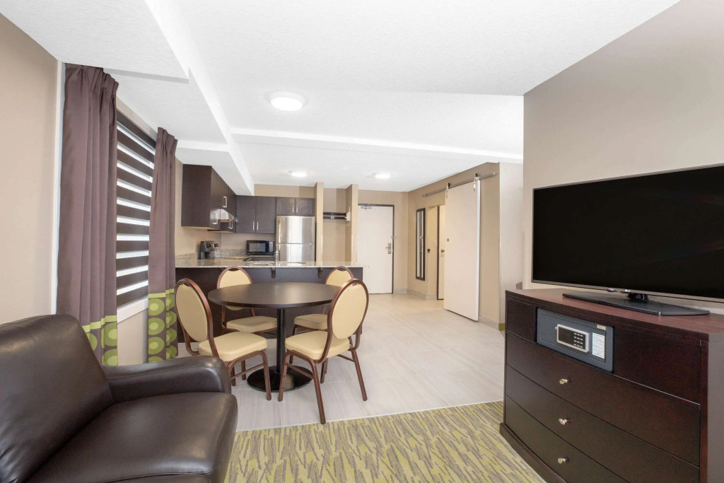 Super 8 by Wyndham Canmore