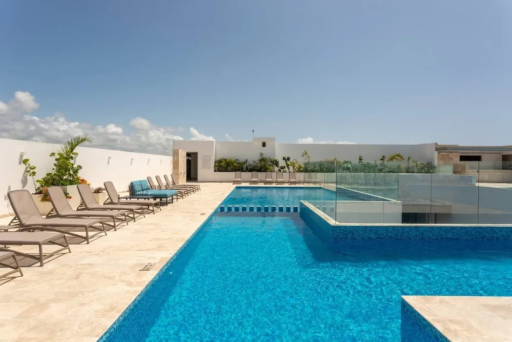 New Condo In Nice Vacation Complex - 5 People