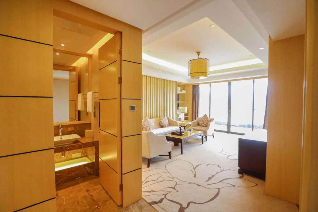Kingworld Hotel Gui'an