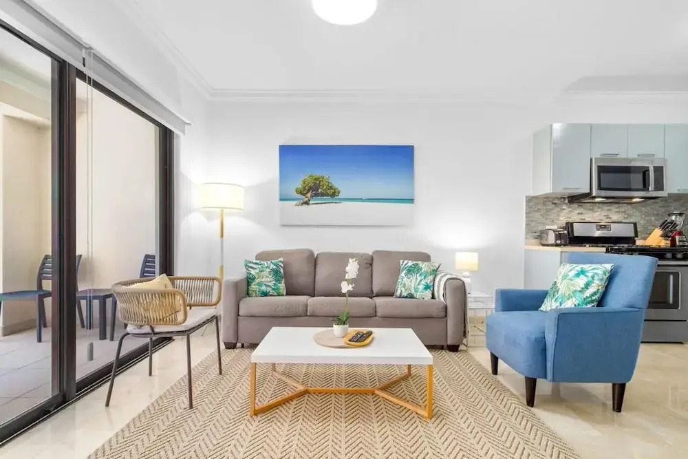 Amazing 1br1ba Condo With Balcony Great Location