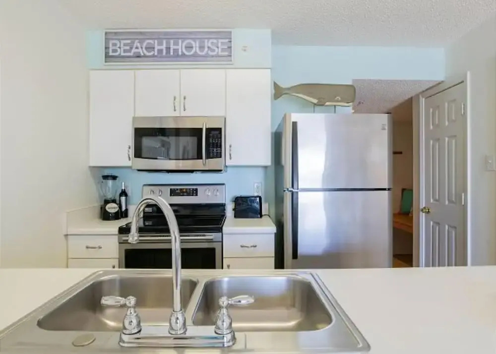Royal Palms 604