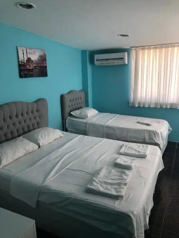 Aurora Aparthotel