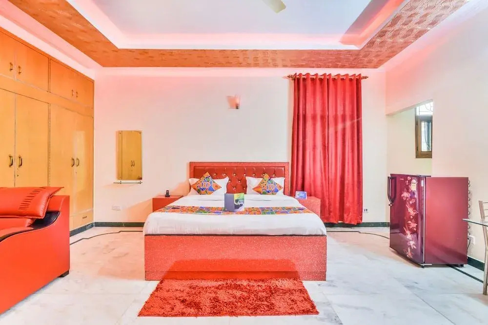 Prakash Apartment By FabHotels