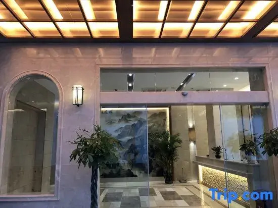 Yunzhou Hotel