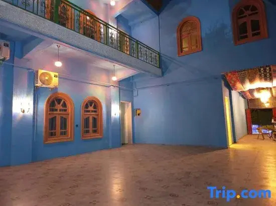 Pengjing Homestay (Kashgar Xiangfei Yuan Scenic Area)