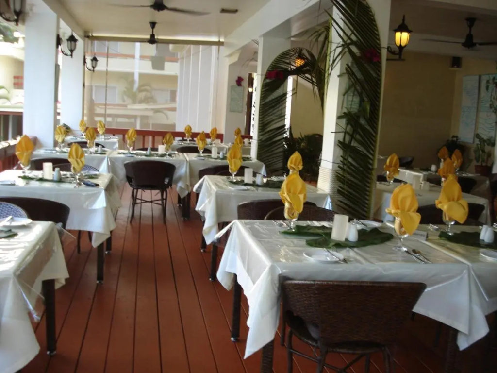 Bedarra Beach Inn