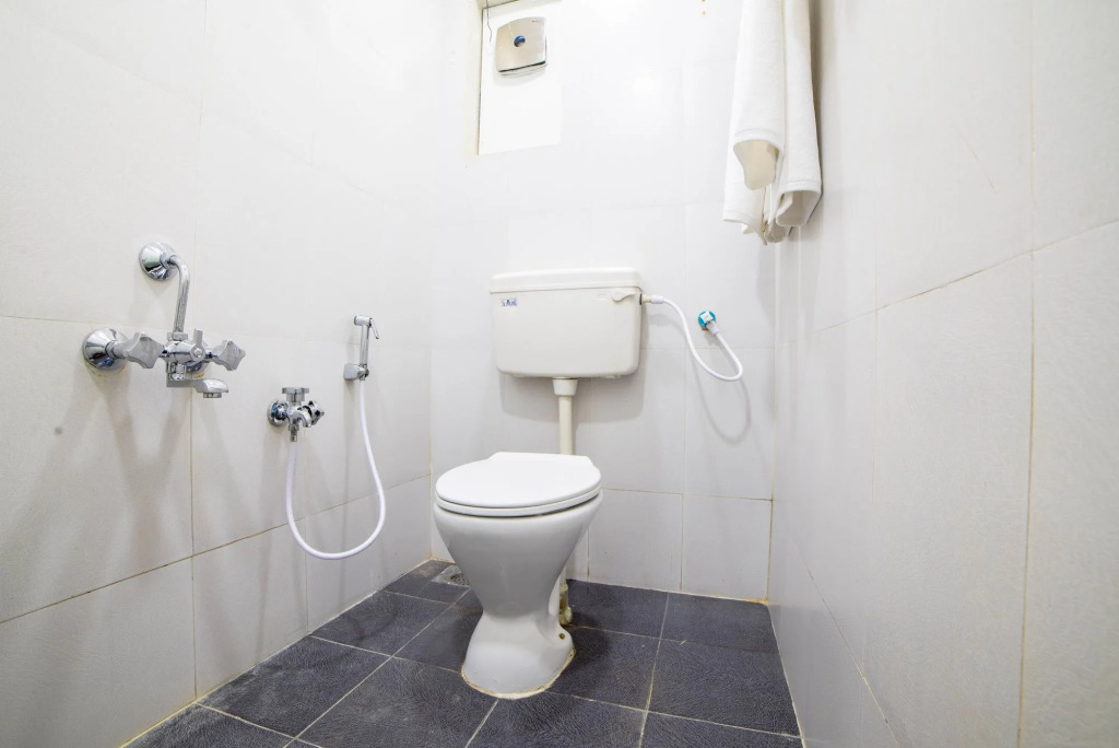 Jeyanthilal Apartment by OYO Rooms