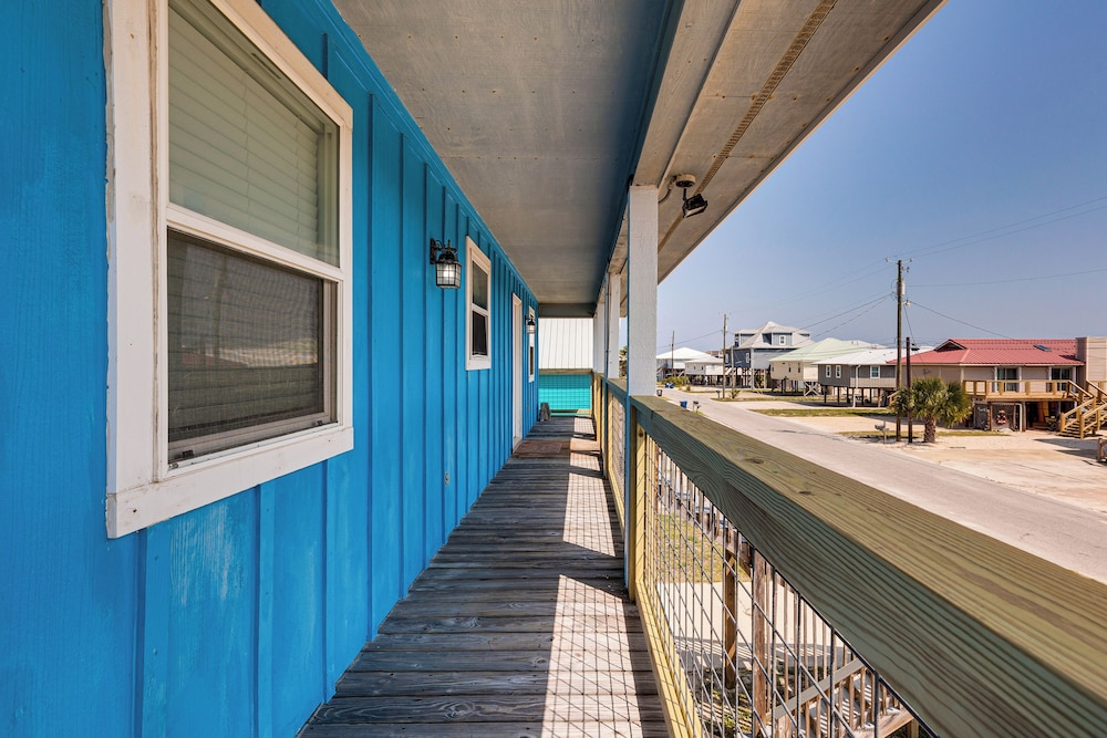 Waterfront Dauphin Island Home w/ Deck & Boat Dock