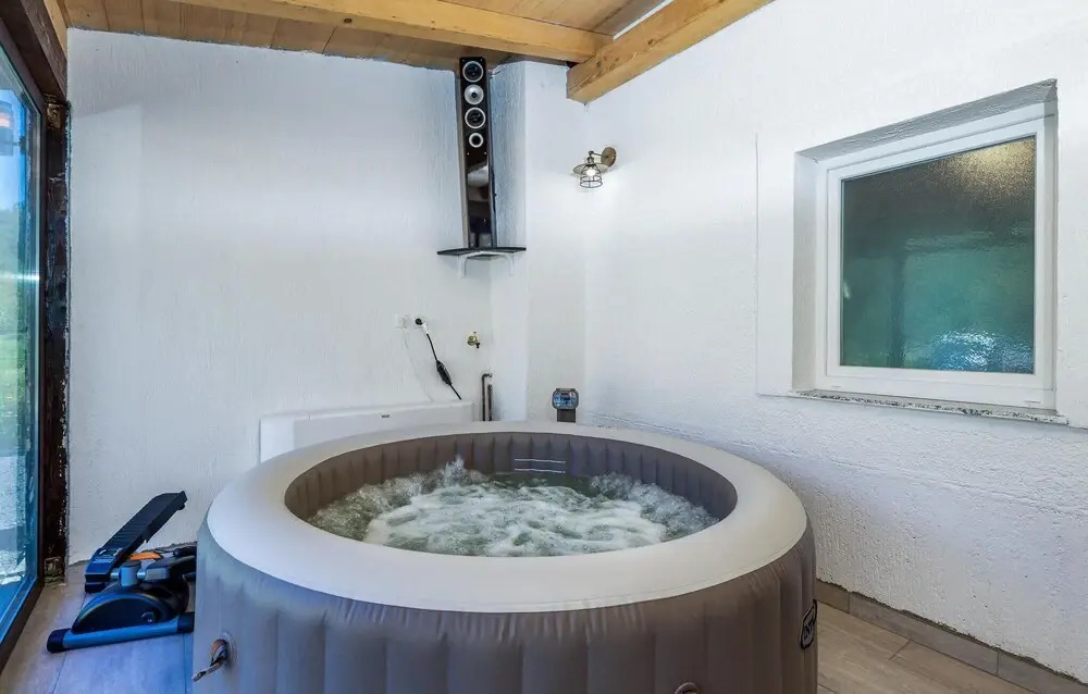 Awesome Home in Fuzine with Hot Tub, WiFi & 3 Bedrooms