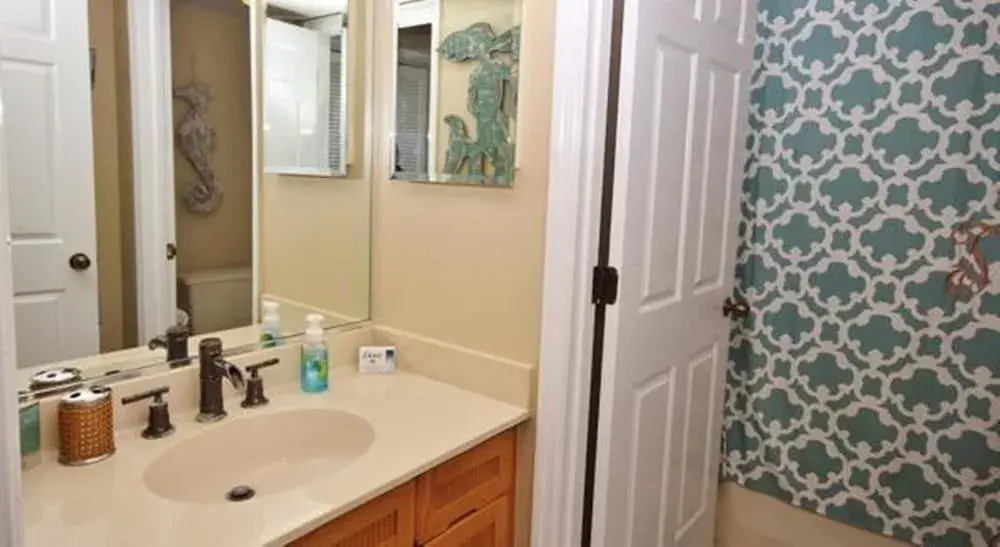Ebb Tide 102 Apartment 2