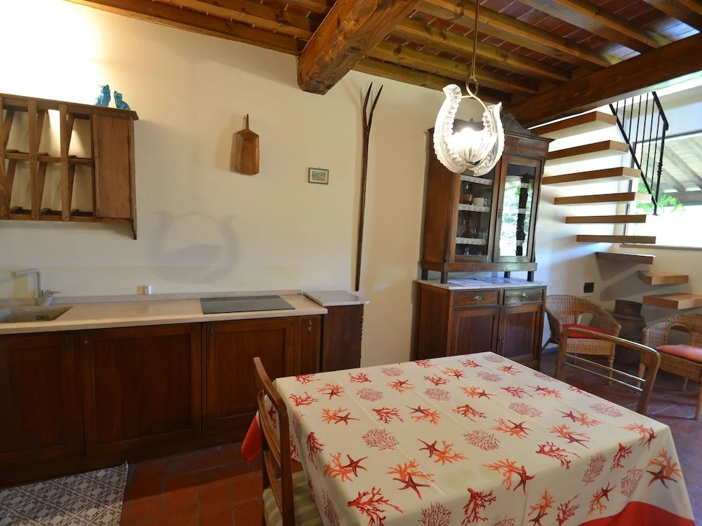Visit Arezzo, Cortona and Siena and Then Jump in the Private Pool at Home