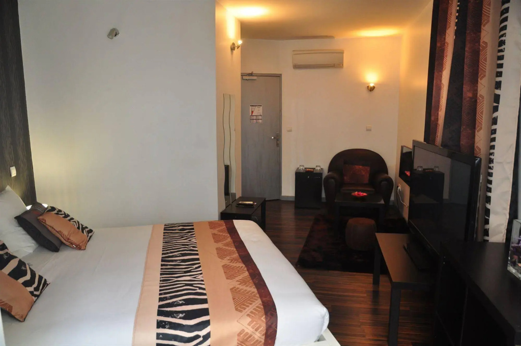 Hotel M