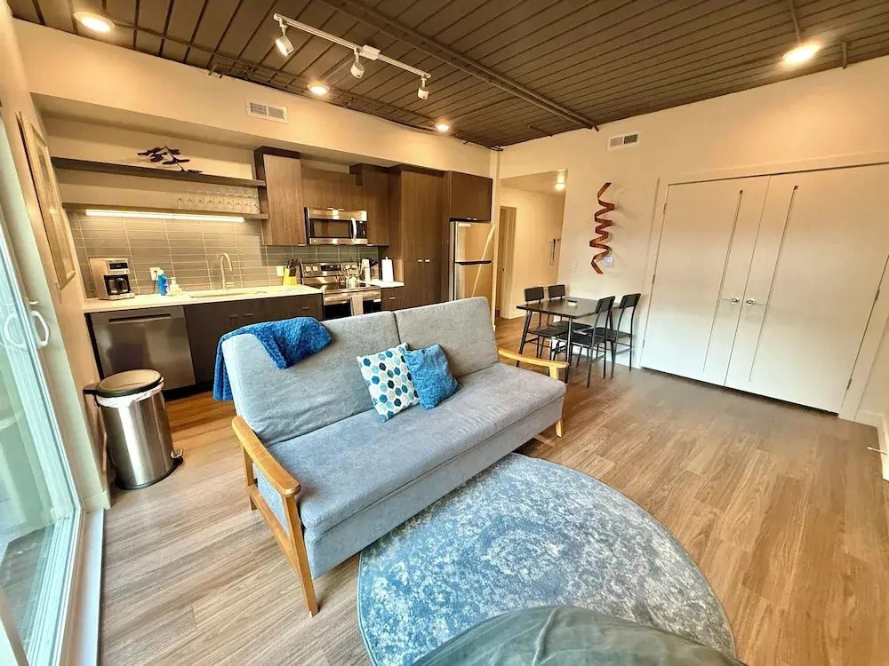 Luxury Central City Escape