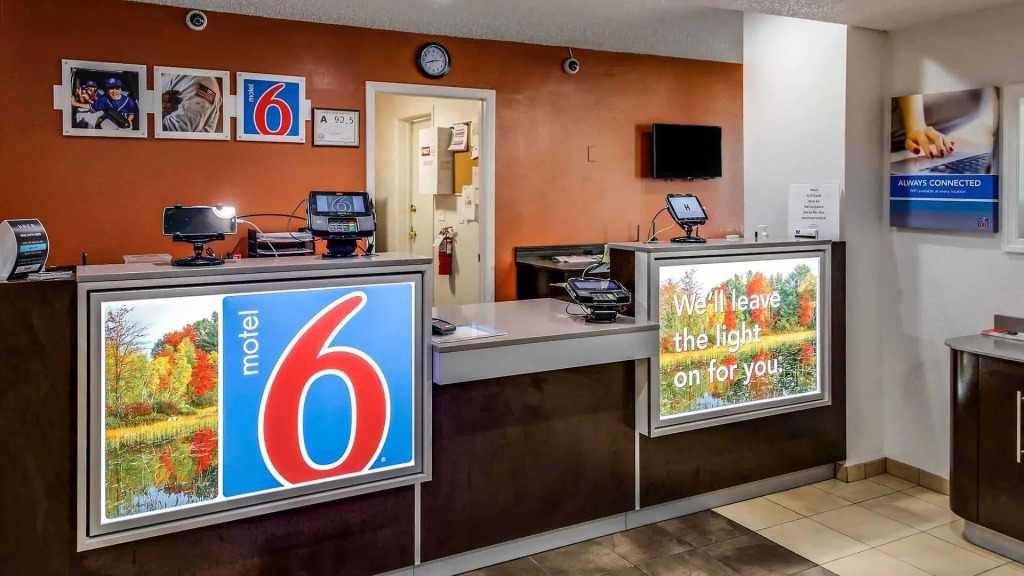 Motel 6-Greensboro, NC - Airport