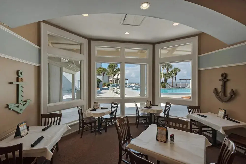 Bayside Inn 6786