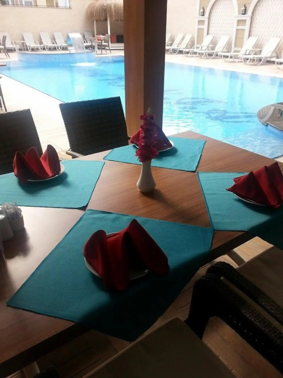 Lavinia Apart & Hotel