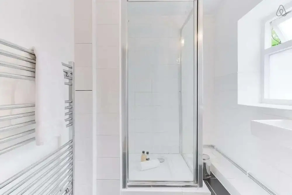 Cosy and Bright 2 Bed apt W/garden in Whitechapel
