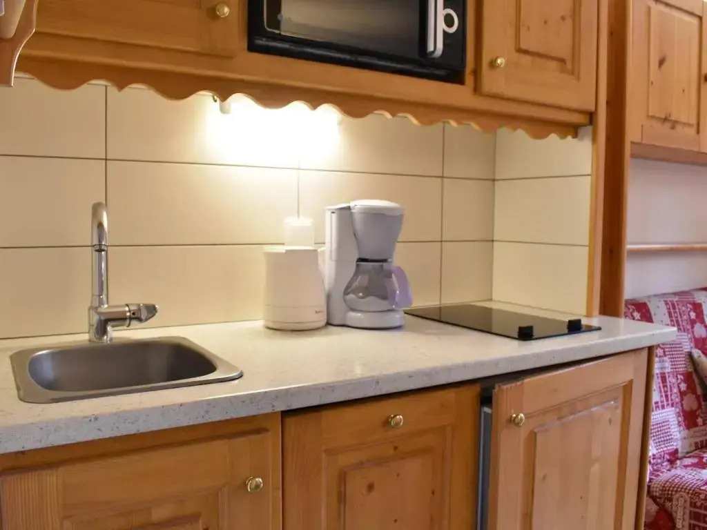 Appartement Méribel, 1 pièce, 3 personnes - FR-1-180-34
