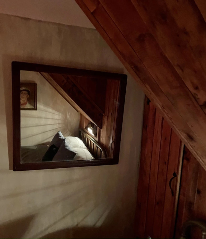 Crews Quarters Boarding House - Caters to Men
