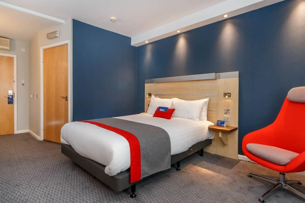 Holiday Inn Express Walsall M6, J10 by IHG