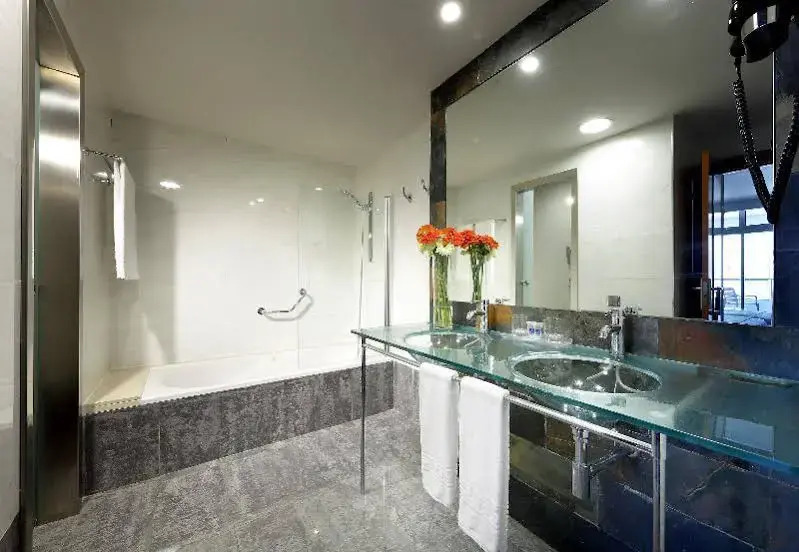 Geranios Suites & Spa