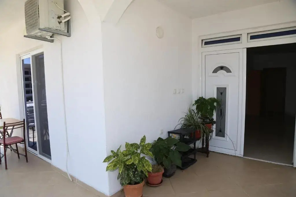 Apartments Armini