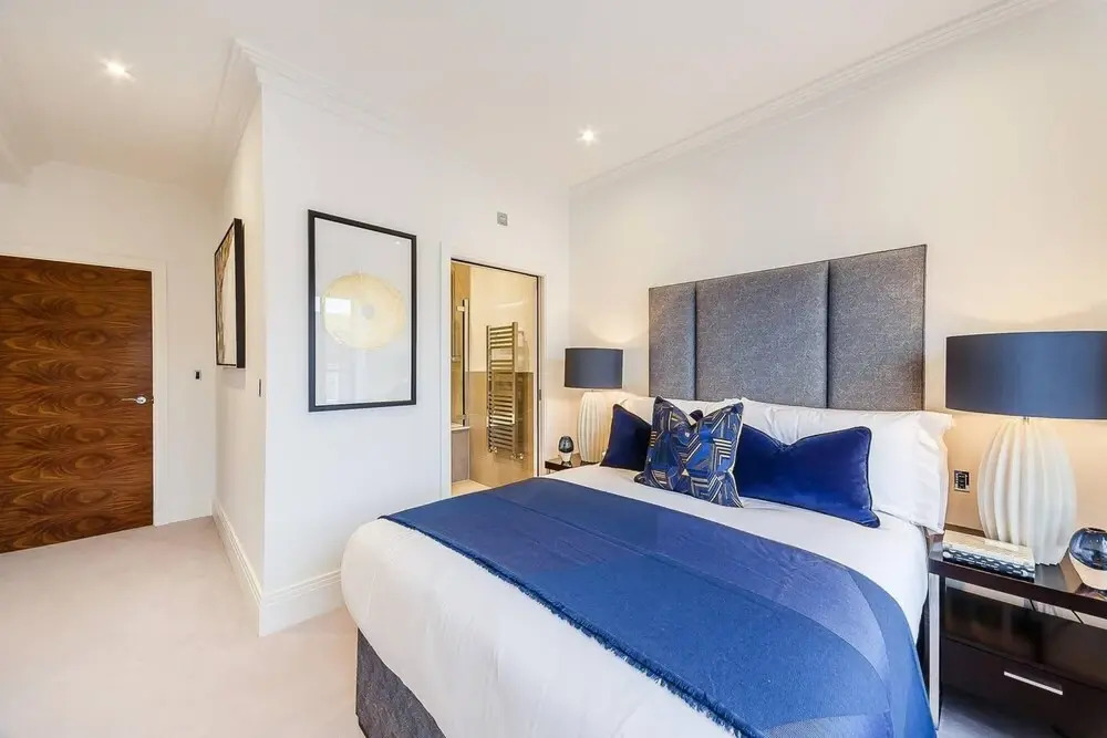 2 Bed Apartment 1st Floor- Gated Riverside Luxury
