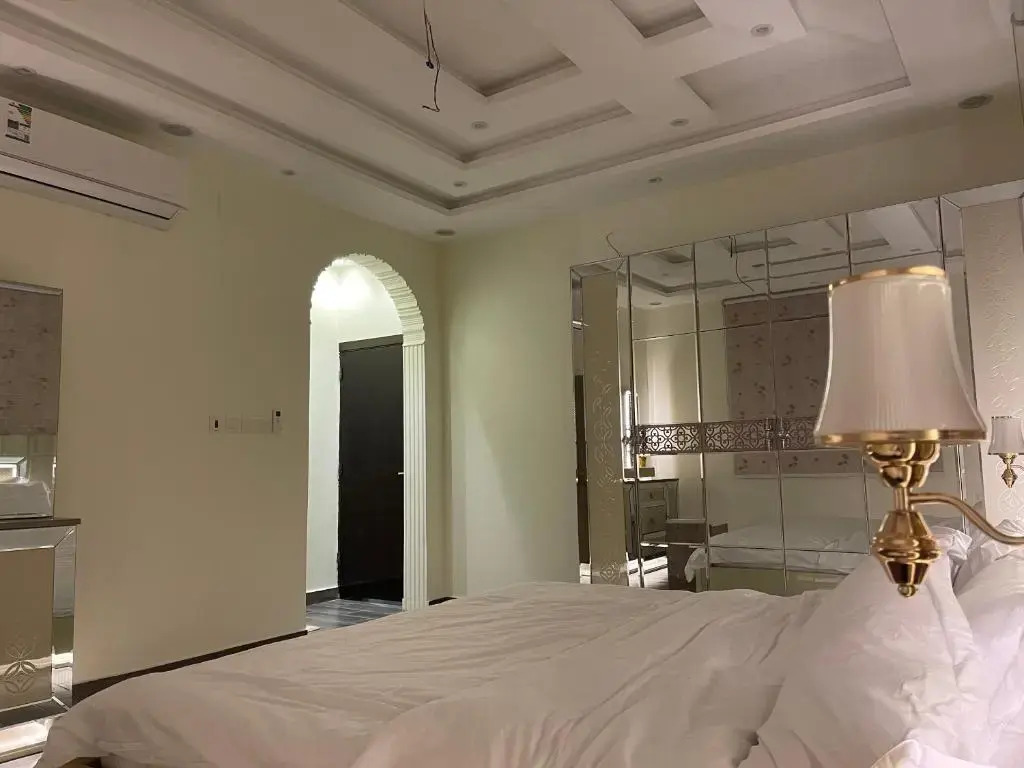 Luxury OVO Roof Villa