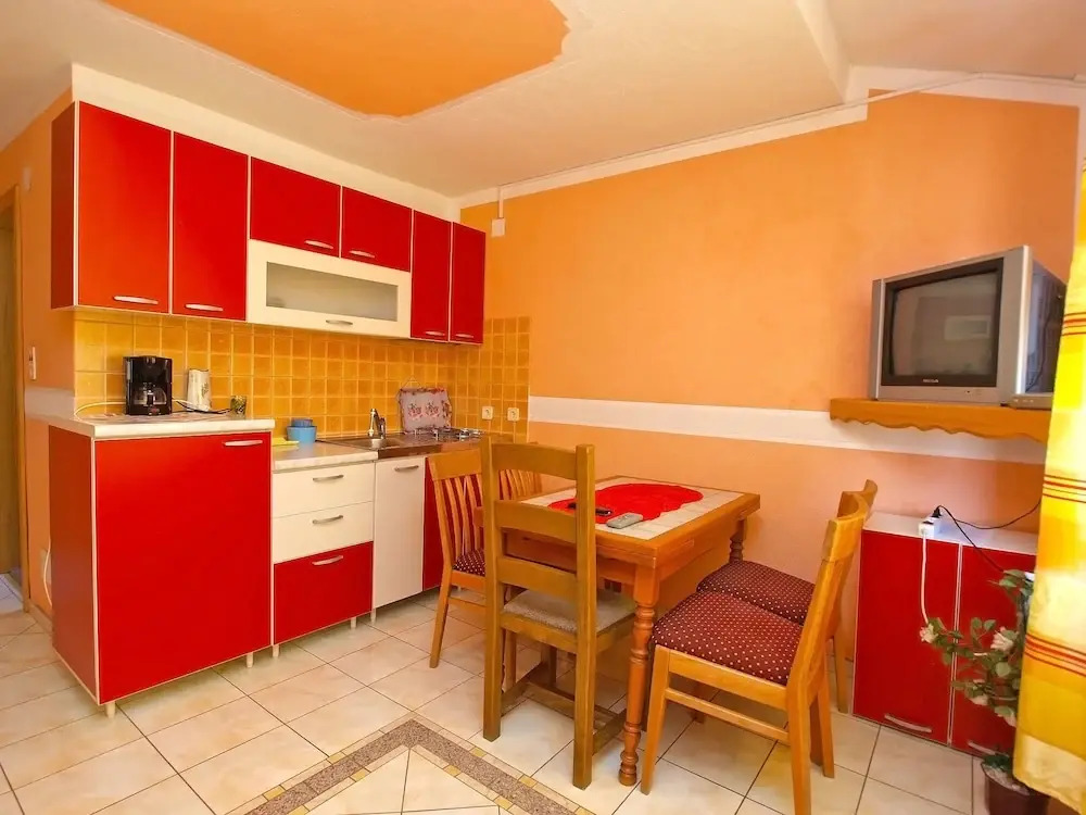 Apartments Orange 709