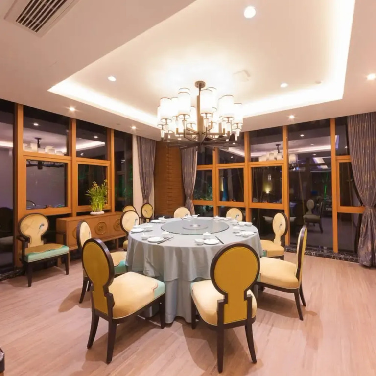 Friendsship Express Hotel
