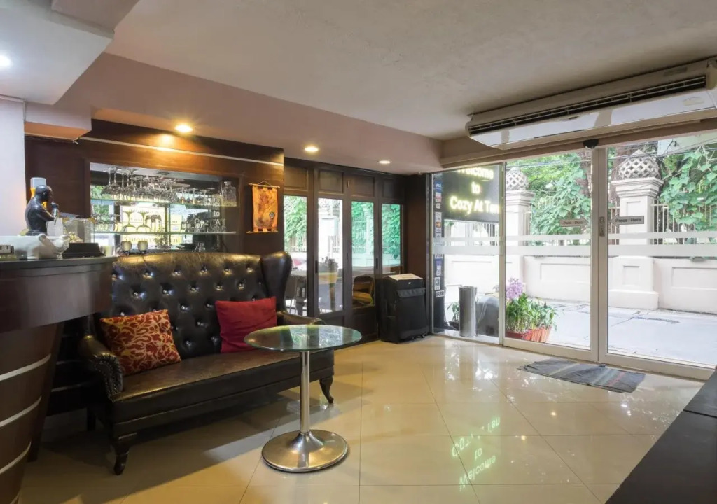 Cozy at Ten Hotel Bangkok