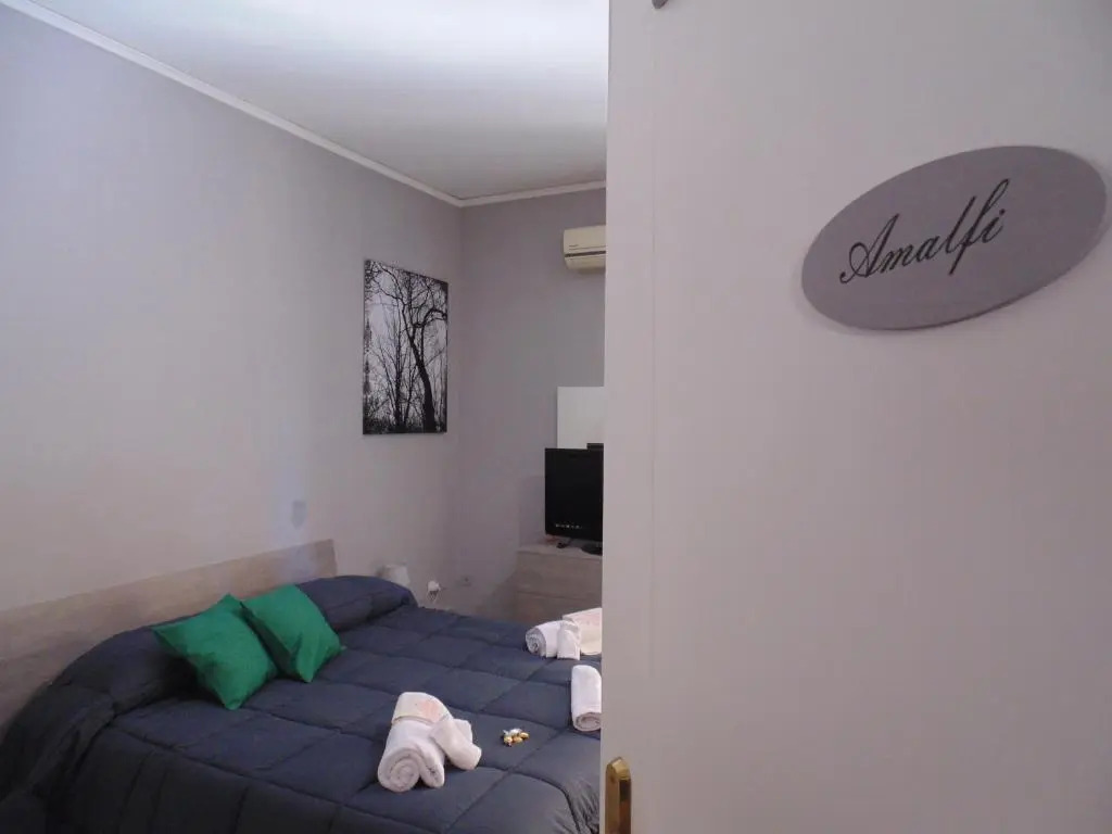 Parthenope rooms