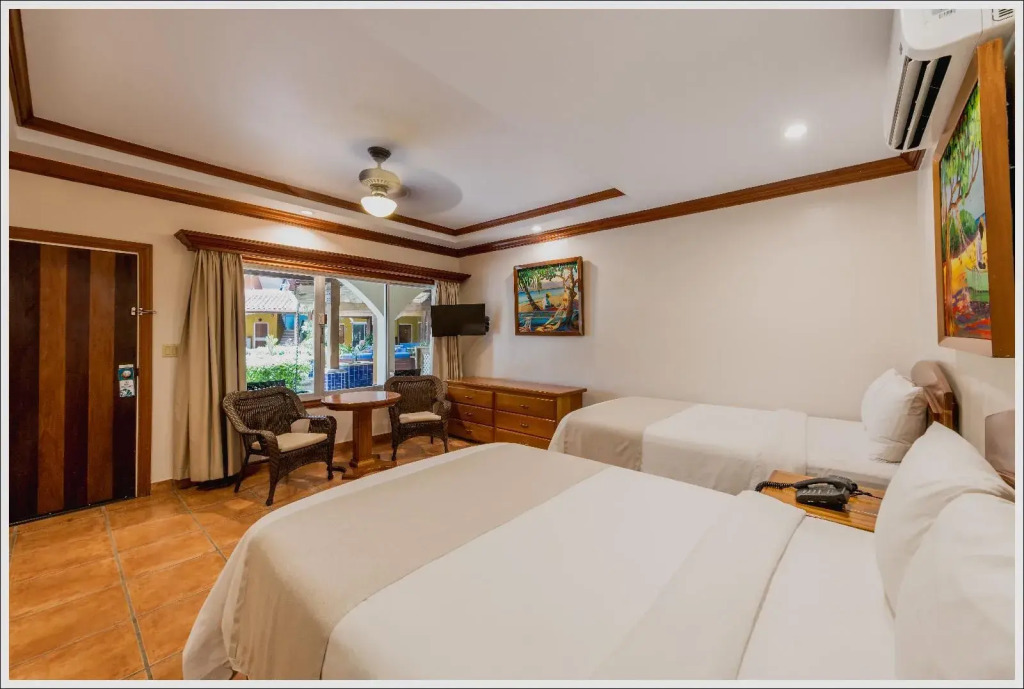 SunBreeze Hotel