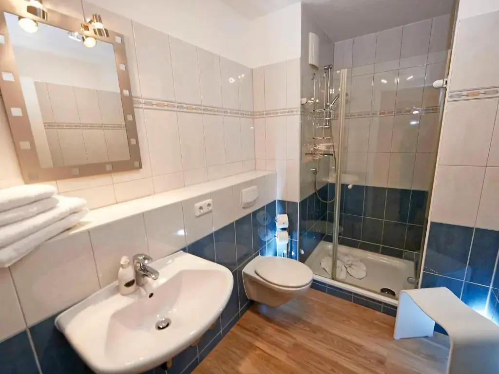 Residenz "bel-vital" F407 WG 21 mit Balkon und seitlichem Meerblick