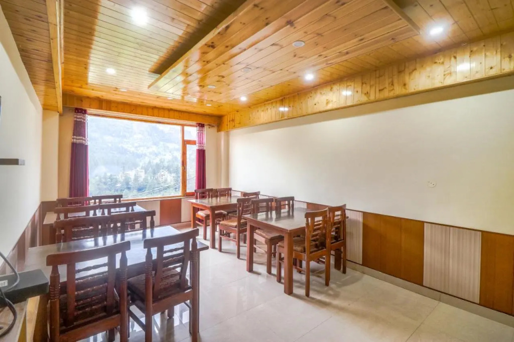 FabHotel Castle Rock Vashisht