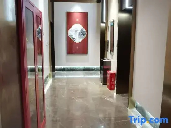 QIANNA HOTEL (Zhengzhou Fangte)