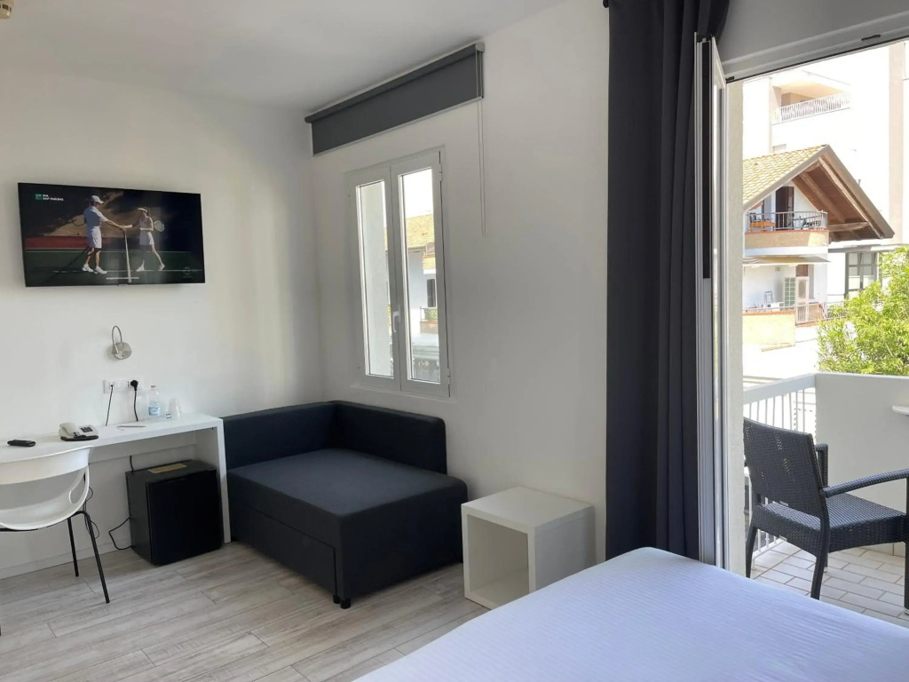 Hotel Athena