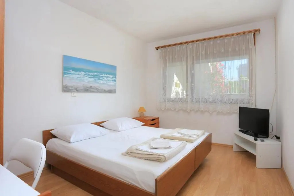 Apartments with WiFi Dugi Rat, Omis - 18917