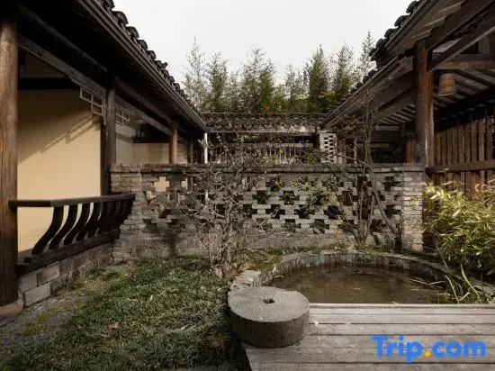 Yunshang Grassland Anji Pinyuan Holiday Garden Hotel