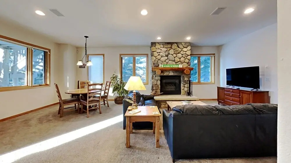 36 James Court 5 Bedroom Home by Redawning