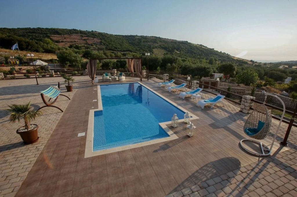 Piedra Villa