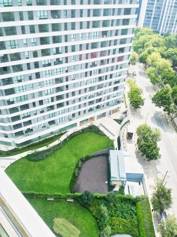 Two Beautiful 1 BR aptssame tower HS WiFiPool